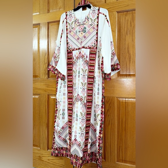 Thobe Size 6 -US SZ 18-20-22-24 White Red Embroidery Beaded Middle Eastern Dress - Picture 4 of 12